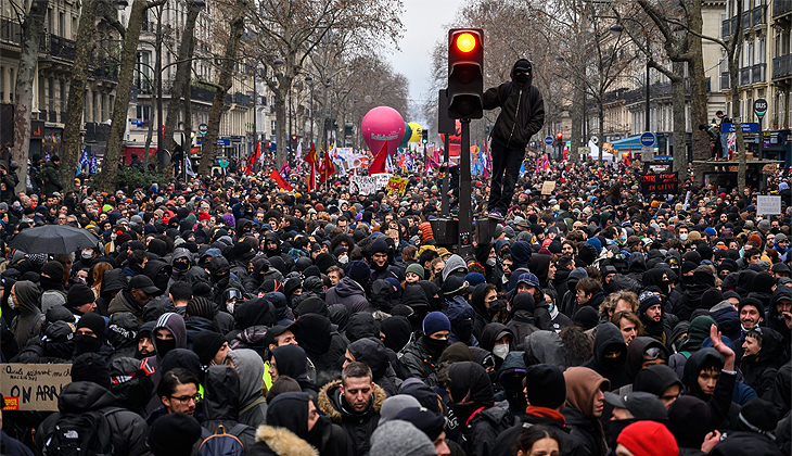 Fransa’da protestolar öncesi 14 kişi gözaltına alındı