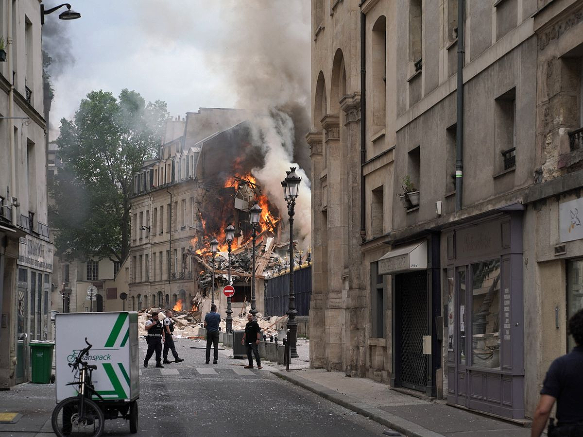 Fransa’nın başkenti Paris’te patlama