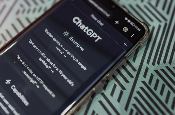 ChatGPT iOS uygulaması artık Türkiye’de kullanılabilir! ChatGPT iOS uygulaması artık Türkiye’de kullanılabilir!