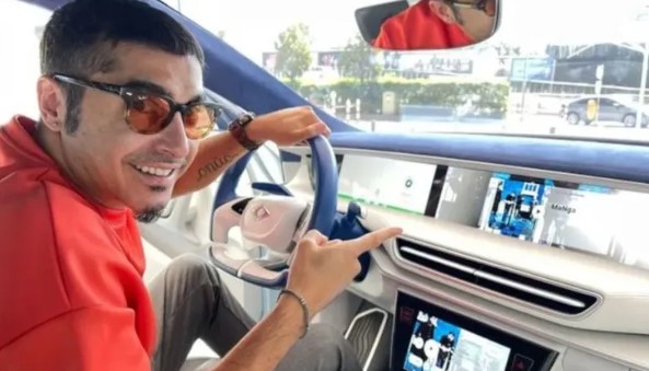 Ferman Akgül, Togg pozunu eleştiren o ünlülere dava açtı