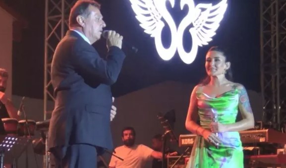 Sarılmak isteyen başkana imalı yanıt!