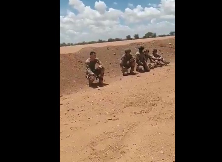 Çad ordusu, Fransız askerlerini gözaltına aldı