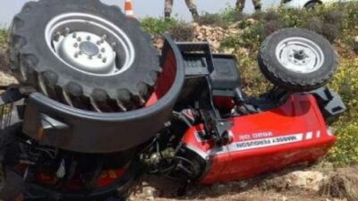 Traktör devrilmesi sonucu baba öldü, çocukları yaralandı