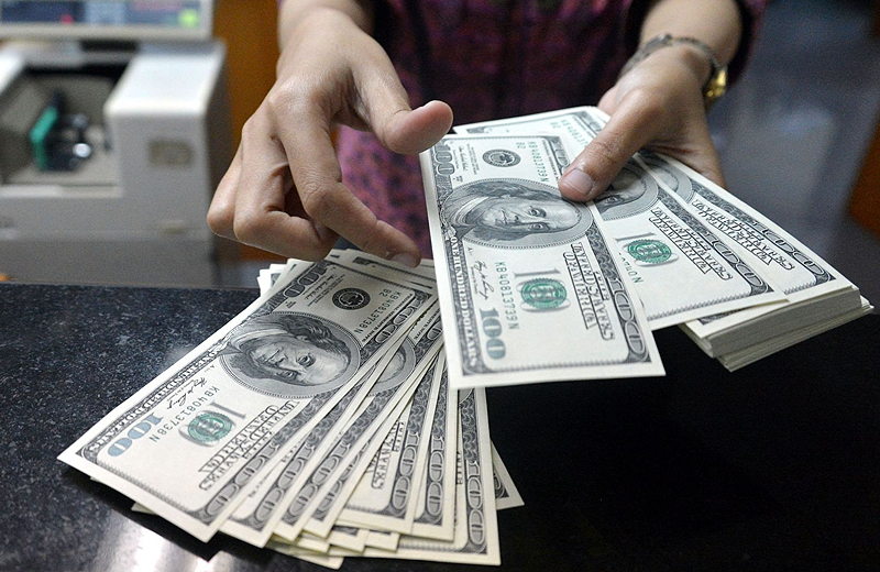 Ünlü ekonomistten korkutan dolar tablosu!