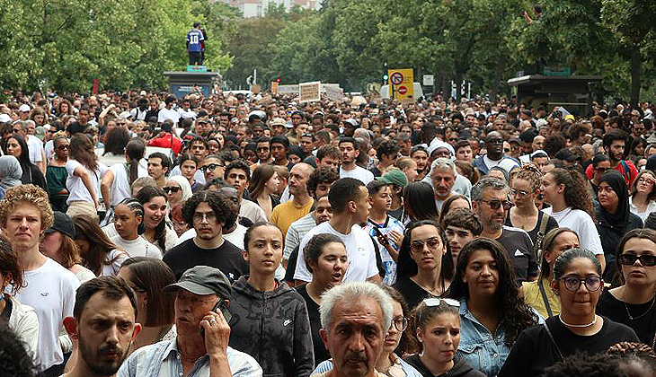 Fransa’da ‘sessiz’ protesto