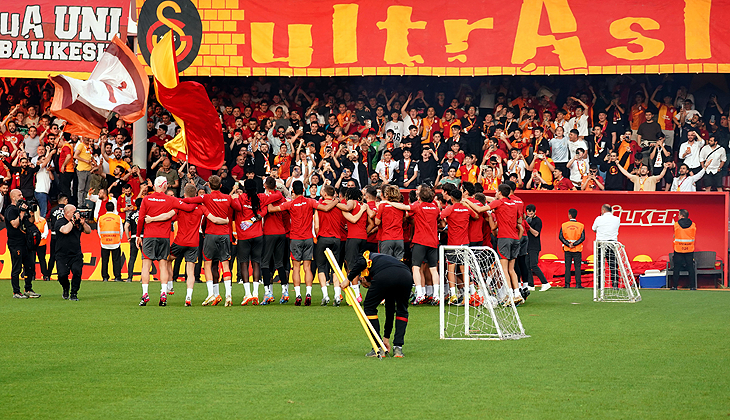 Şampiyon Galatasaray’dan taraftara açık idman