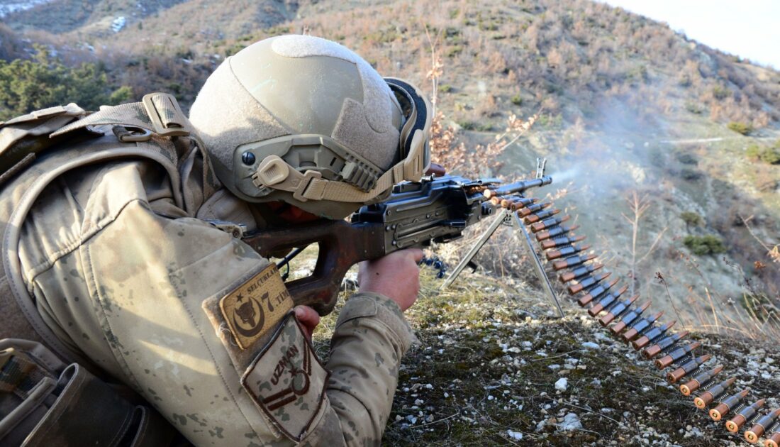 Diyarbakır’da sıcak çatışma! 3 PKK’lı terörist öldürüldü