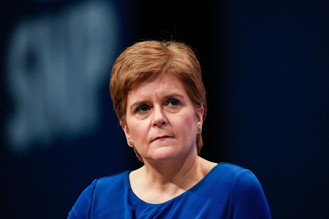 Gözaltına alınan İskoçya’nın eski başbakanı serbest bırakıldı