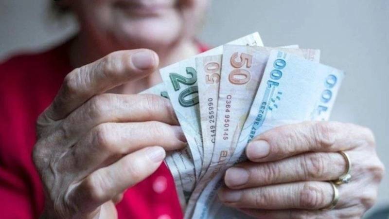 Emeklilerin beklentisi yüzde 54 zam