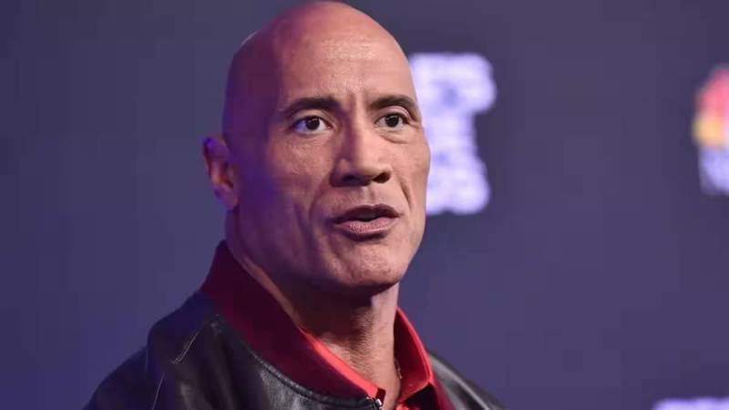 Dwayne Johnson, grevdeki oyunculara para bağışı yaptı