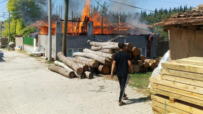 Bursa’da korkutan yangın: Ev küle döndü