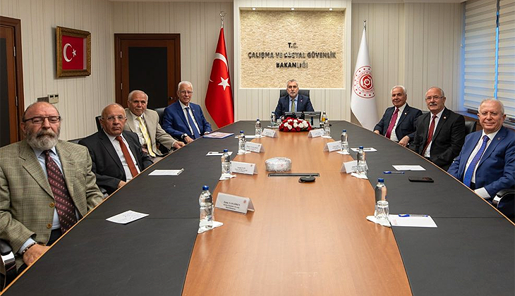 Çalışma Bakanı’ndan emekliye ek zam sinyali! Takvimi verdi…