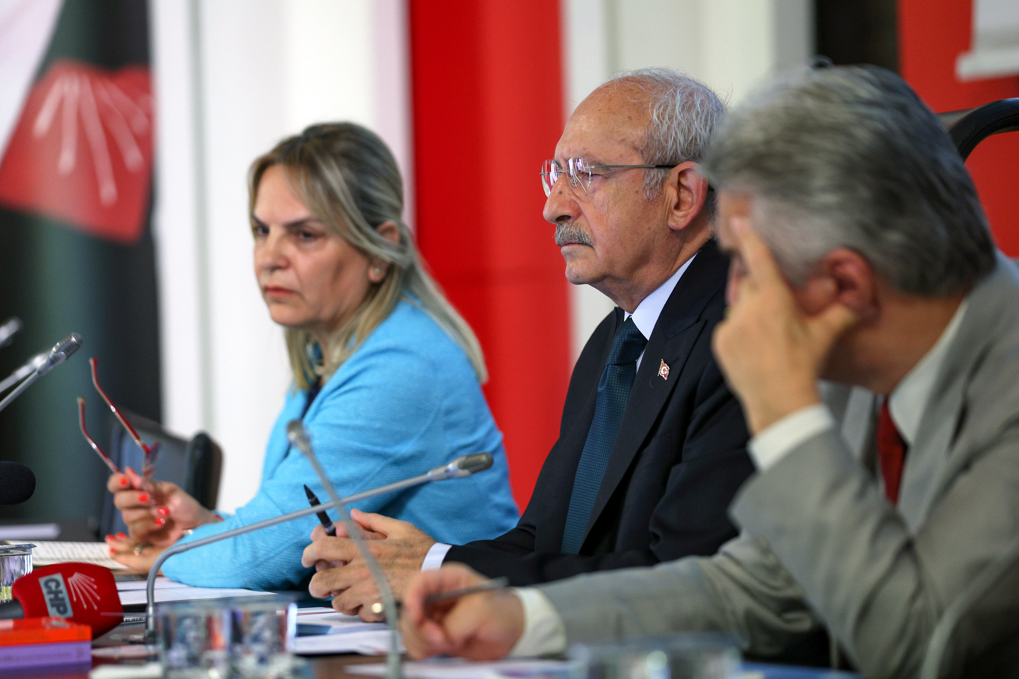 CHP’de kritik toplantı: Görevden alınan başkanların itirazları reddedildi