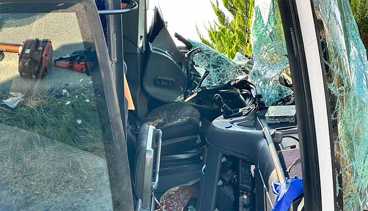Gelibolu’da tur otobüsü kaza yaptı; 1 ölü, 8 yaralı