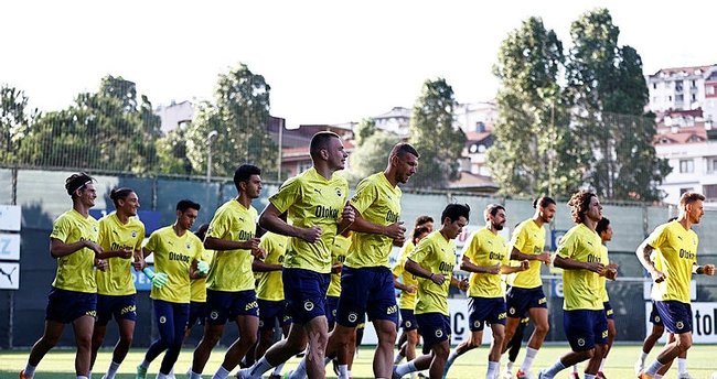 Fenerbahçe’nin Rusya hazırlık kampı kadrosu belli oldu