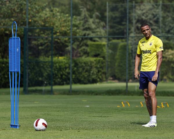 Fenerbahçe’de Becao ilk antrenmanına çıktı