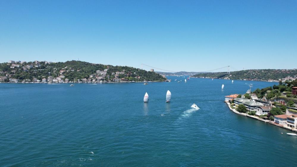 İstanbul’da yelkenli şöleni İstanbul’da yelkenli şöleni