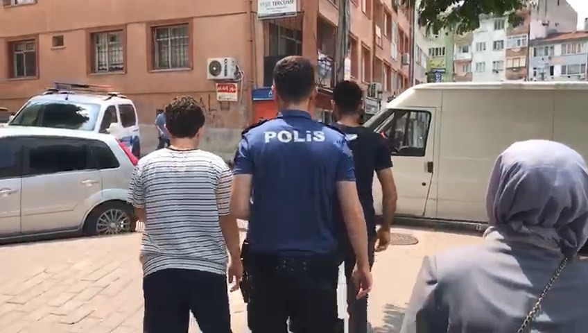 Bursa’da park kavgasında kan aktı