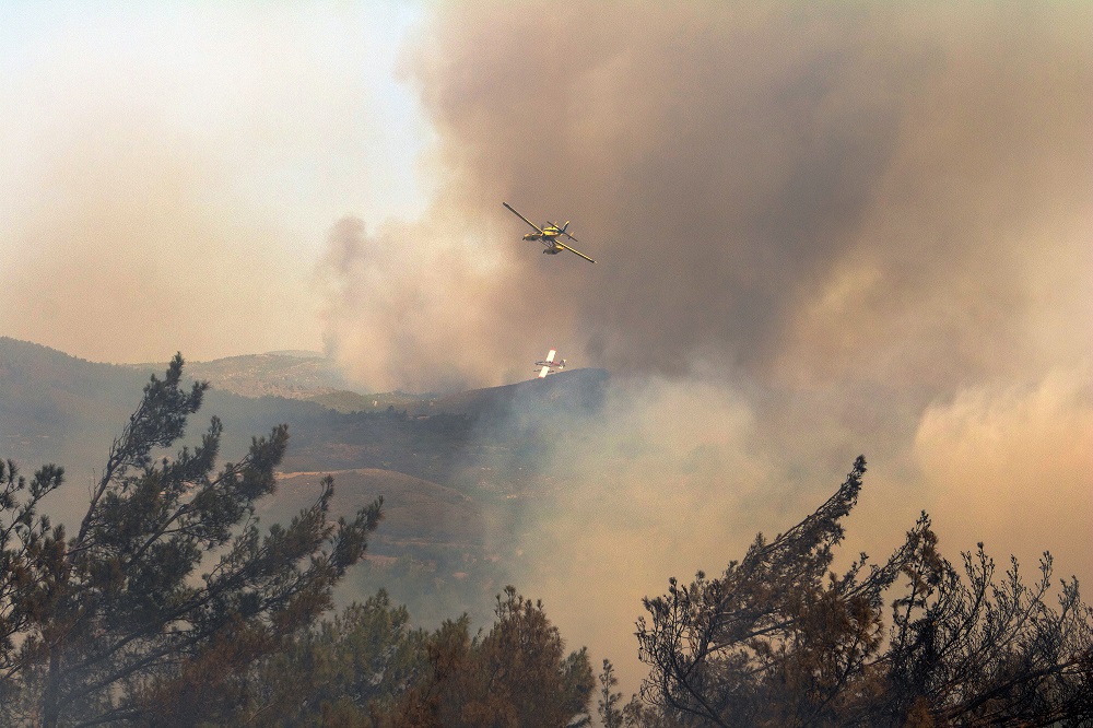 Rodos’taki orman yangını 6 gündür devam ediyor: 19 bin kişi tahliye edildi