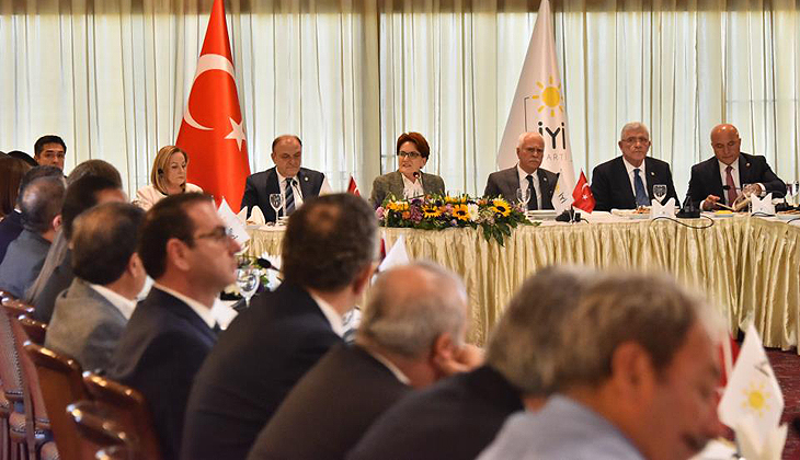 Akşener, Ankara’da milletvekilleriyle bir araya geldi