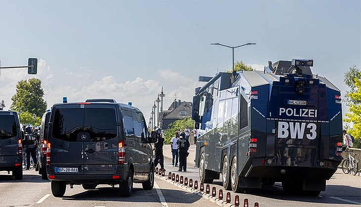 Almanya’da festival karıştı: 26 polis yaralı