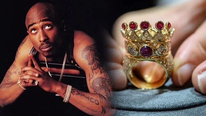 Ünlü rapçi Tupac Shakur’un yüzüğü açık artırmada rekor fiyata satıldı