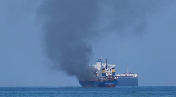 Hollanda’da kargo gemisinde yangın: 1 ölü Hollanda’da kargo gemisinde yangın: 1 ölü