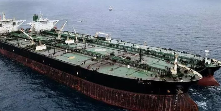 Endonezya, İran bandıralı tankere el koydu