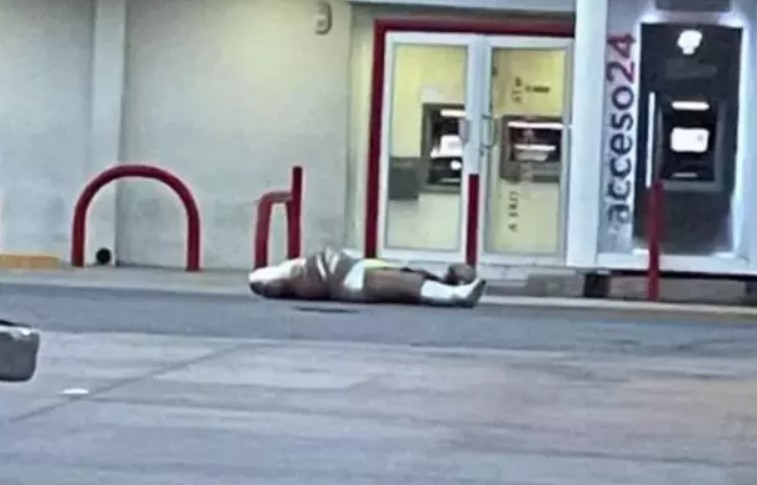 Sokak ortasında mumyalanmış iki ceset bulundu!