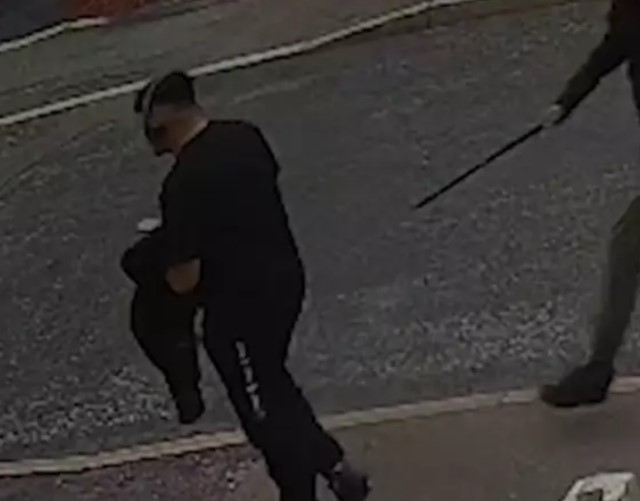 Samuray kılıcı vahşeti! 16 yaşındaki genci yolun ortasında katletti….