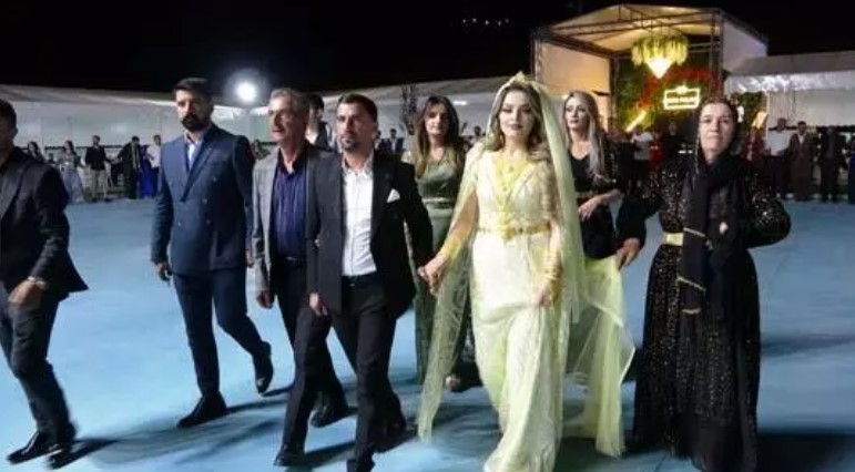 Aşiret düğünü dudak uçuklattı! Kilolarca altın, milyonlarca lira