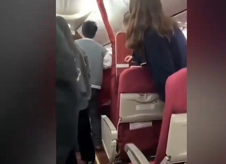 Havada panik! ‘Zaman döngüsüne takıldım’