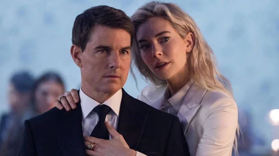Tom Cruise’un gözüne bakmak yasak mı?