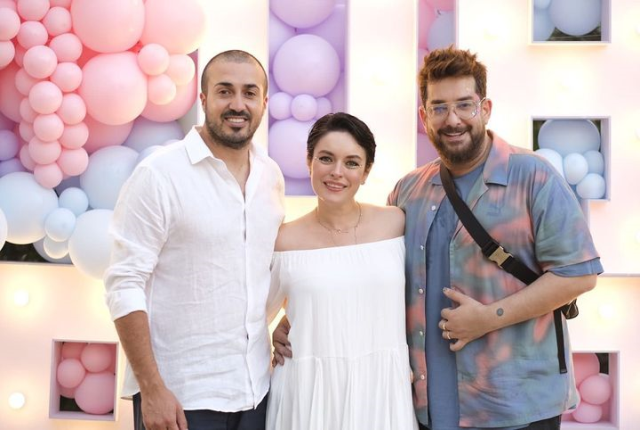 Ezgi Mola’dan hamilelik pozu