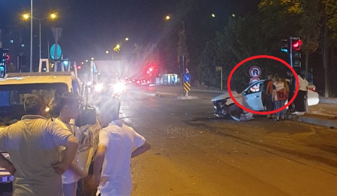 Bursa’da hatalı ‘U’ dönüşü kazası: 2 yaralı