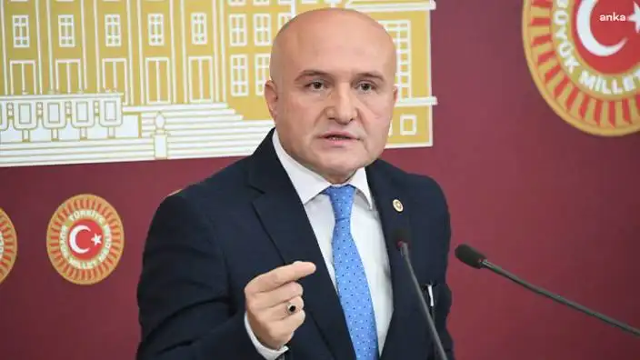 İYİ Partili Erhan Usta’dan ’emekli zammı’ eleştirisi: Gülsek mi ağlasak mı?