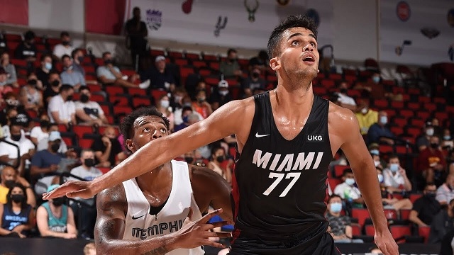 Ömer Faruk Yurtseven Utah Jazz’da