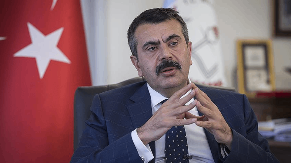 Bakan Tekin, deprem bölgesindeki öğretmenler alınan yeni kararı duyurdu