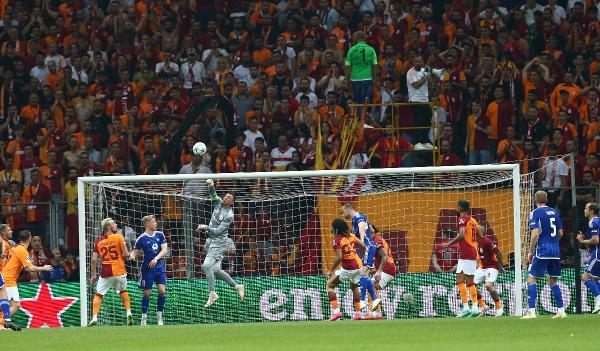 Fernando Muslera: Bütün takımların hayali Şampiyonlar Ligi’nde oynamaktır