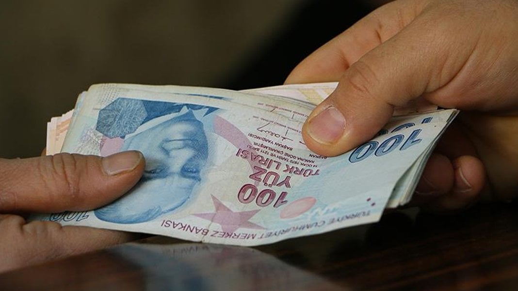 Bakan yardımcısı kadrolarına emeklilik engeli