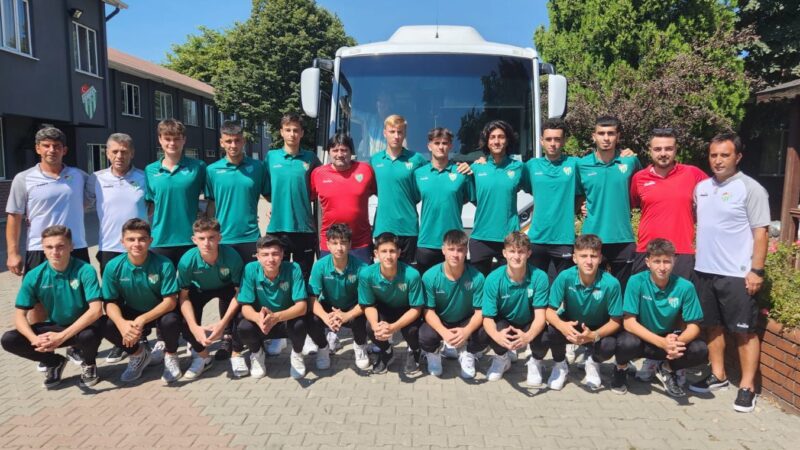 Bursaspor’un gençleri sahaya çıkıyor