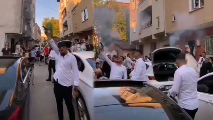 Bursa’da magandalar yine ortaya çıktı! Gelin almaya silahlarla gittiler!