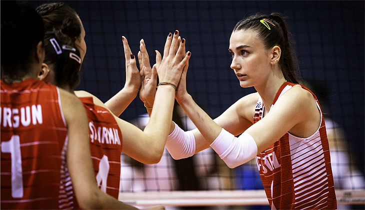 Genç voleybolcular dünya ikincisi
