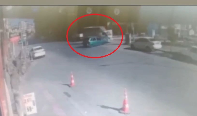 Bursa’da feci kaza! Kafa kafaya çarpıştılar