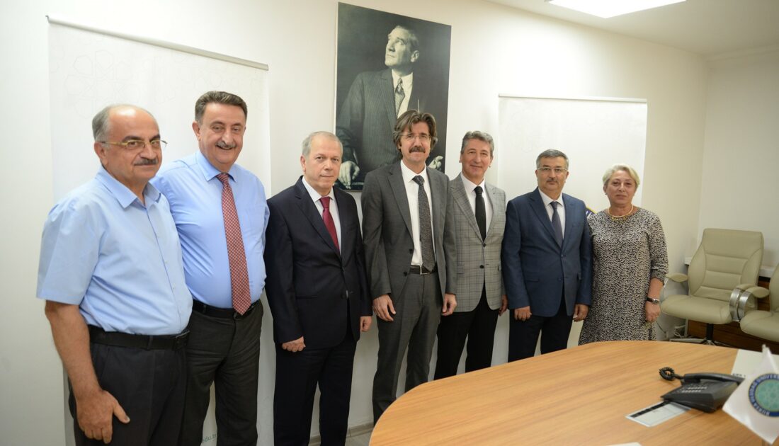İnegöl İşletme Fakültesi’nde yeni Dekan Prof. Dr. Orhan Bozkurt oldu