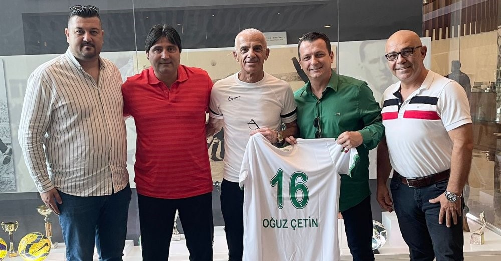 Bursaspor yönetimi, Oğuz Çetin’i ziyaret etti Bursaspor yönetimi, Oğuz Çetin’i ziyaret etti