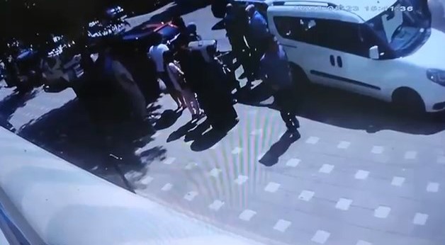 Bursa’da karşıya geçerken canından oluyordu! Bursa’da karşıya geçerken canından oluyordu!