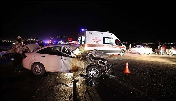 Muş-Bingöl kara yolunda 6 araç birbirine girdi: 3 ölü, 8 yaralı