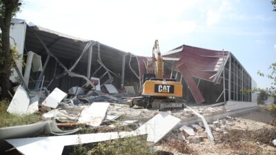 Bursa’da kaçak yapılar yıkıldı