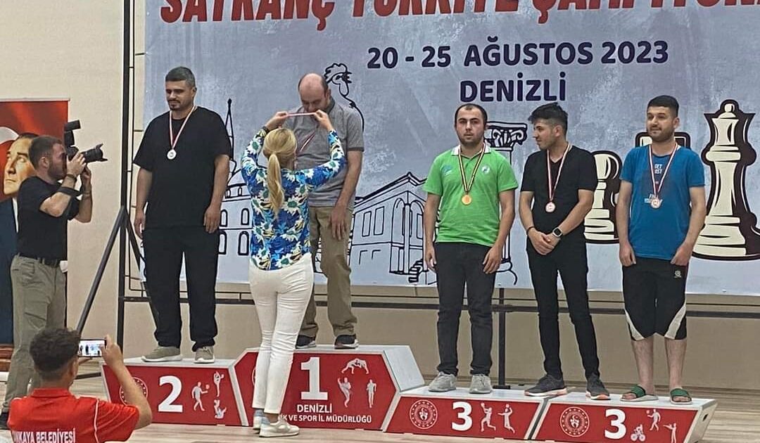 Nilüfer Belediyesi GESK’ten satrançta 3 madalya